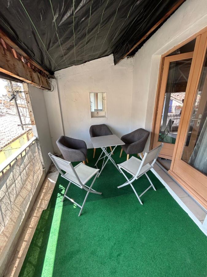 Charmant Appartement 2 Ch Nyons-Centre Ville Esterno foto