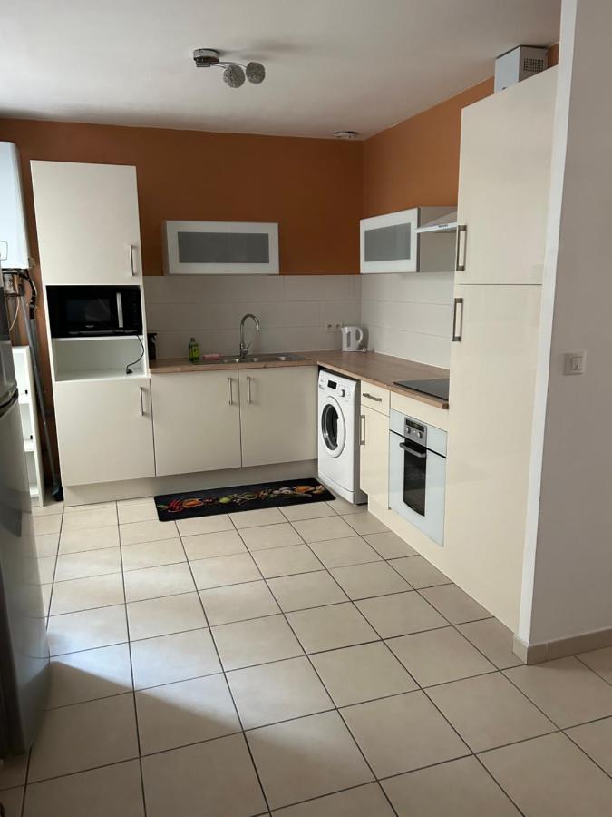 Charmant Appartement 2 Ch Nyons-Centre Ville Esterno foto